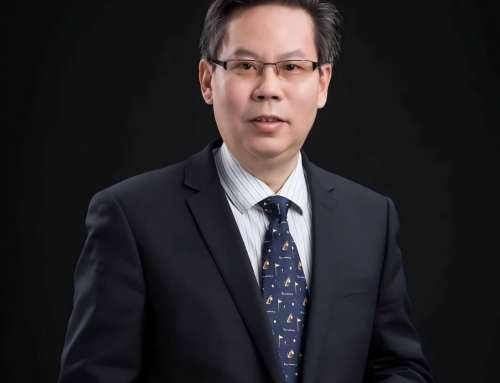 欧阳明——执行董事、副总裁兼董事会秘书